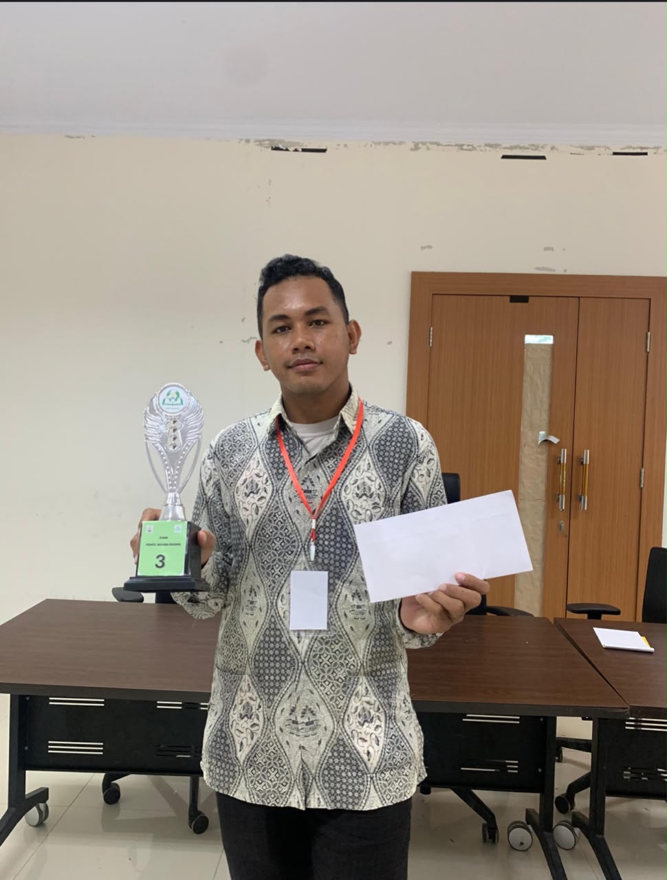 Ukir Prestasi, Mahasiswa Statistika Unsulbar Raih Juara 3 Pidato Bahasa Inggris Tingkat Universitas