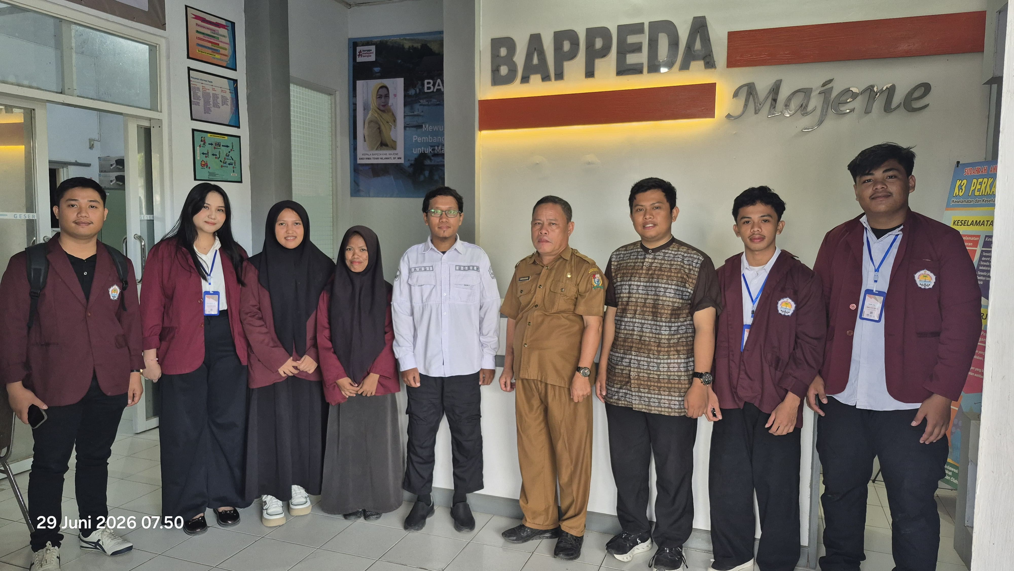 Galeri Perkuat Sinergi dengan Instansi, Prodi Statistika FMIPA Unsulbar Serahkan Mahasiswa PKL ke Lokasi Mitra