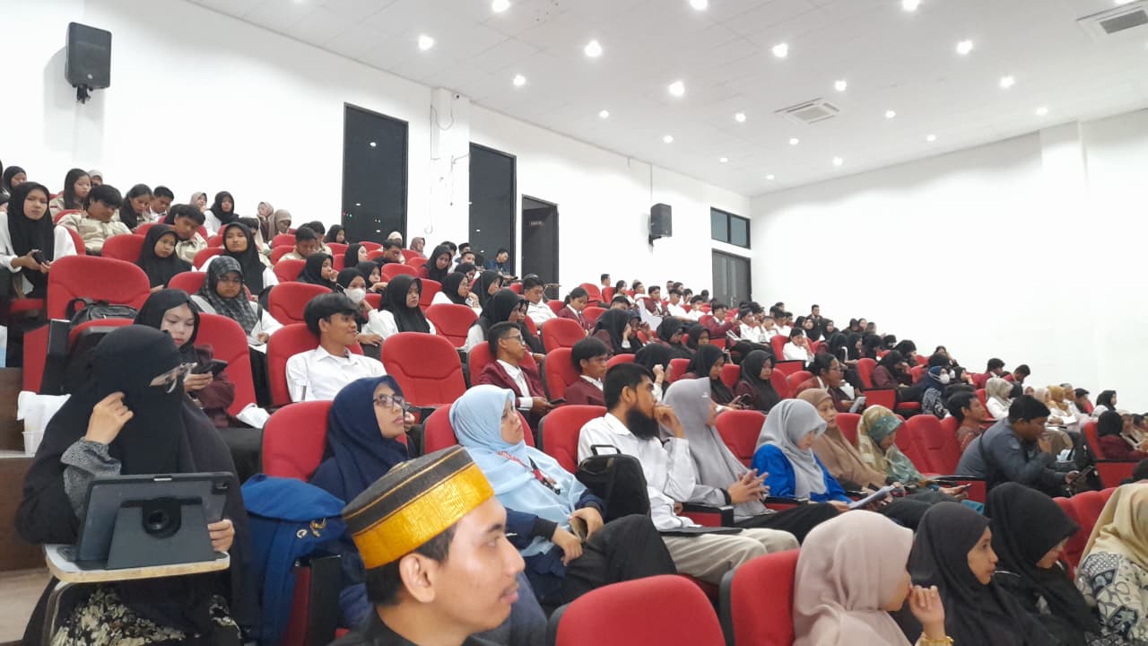 Galeri Wujudkan Indonesia Emas 2045, Pojok Statistik Unsulbar dan BPS Majene Gelar Seminar "Statistik Berkualitas"